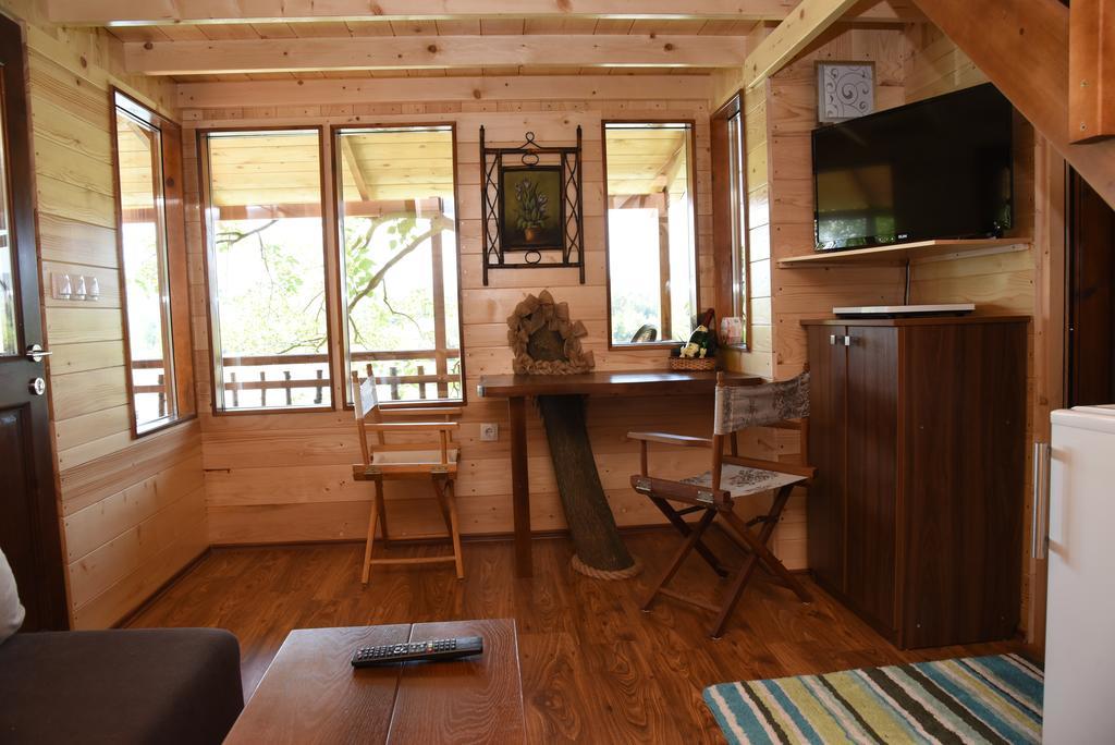 Holiday Home Kucica Na Drvetu Banja Koviljača Екстериор снимка