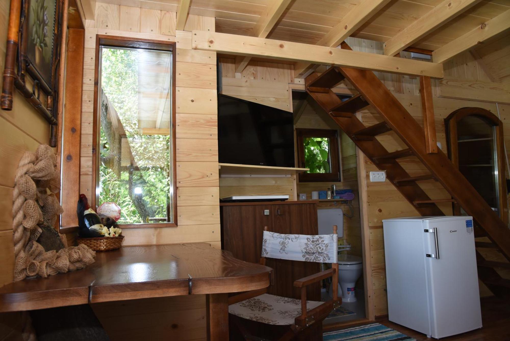 Holiday Home Kucica Na Drvetu Banja Koviljača Екстериор снимка