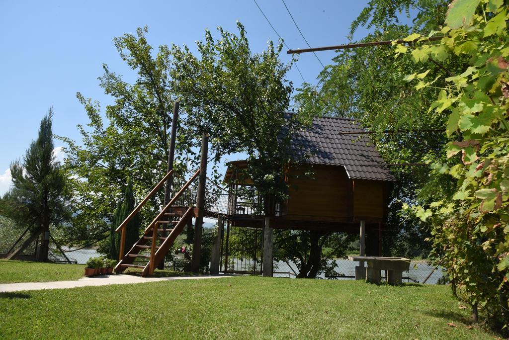 Holiday Home Kucica Na Drvetu Banja Koviljača Екстериор снимка