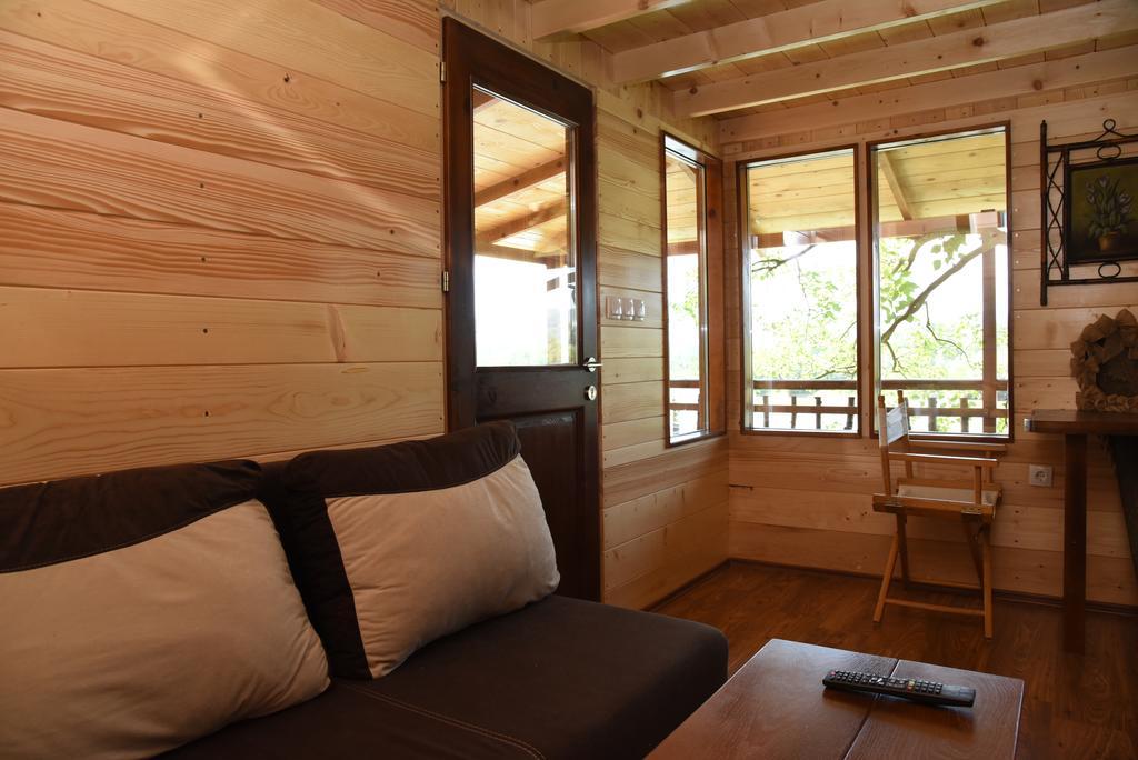 Holiday Home Kucica Na Drvetu Banja Koviljača Екстериор снимка